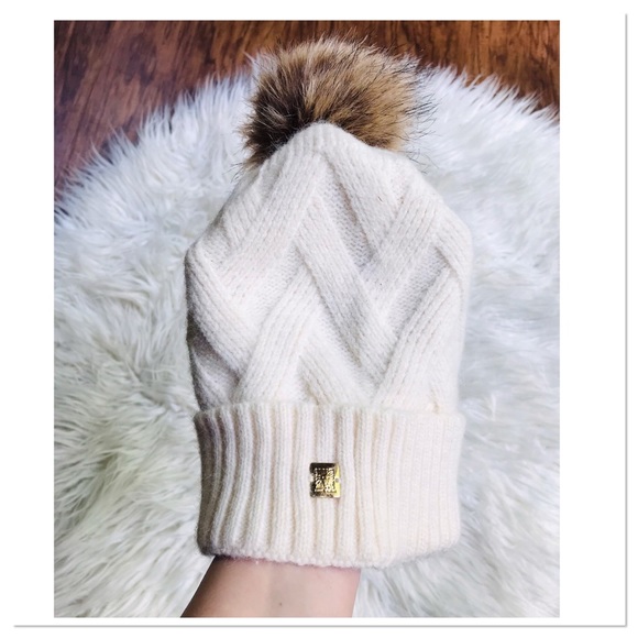 Anne Klein Knit Beanie Hat Faux Fur Pom Pom Top Off White One Size Adult - Picture 2 of 8